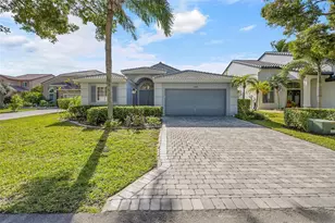 4530 NW 7th St, Deerfield Beach, FL 33442 - Photo 1