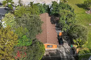 35 NE 53rd St, Miami, FL 33137 - Photo 1