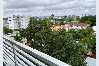 7800 Carlyle Avenue #5E, Miami Beach, FL 33141 - Photo 1