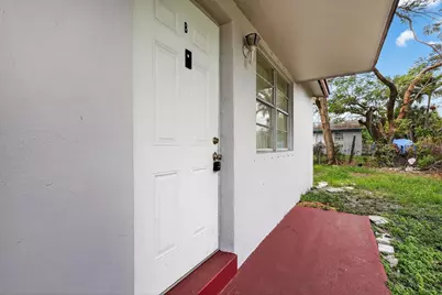 125 NW 12th Avenue #B, Dania Beach, FL 33004 - Photo 1