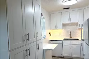 34 Pine Arbor Ln, Vero Beach, FL 32962 - Photo 1