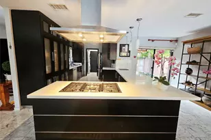 19975 NE 10th Pl Way, Miami, FL 33179 - Photo 1