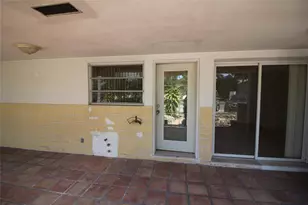 909 NE 12th Ave, Pompano Beach, FL 33060 - Photo 1