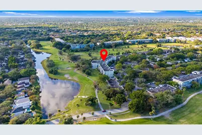 821 Cypress Boulevard #304, Pompano Beach, FL 33069 - Photo 1