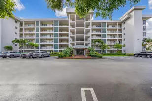 2850 N Palm Aire Dr, Pompano Beach, FL 33069 - Photo 1