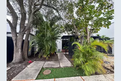 1391 E Golfview Drive #1391, Pembroke Pines, FL 33026 - Photo 1