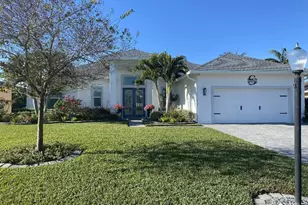 454 SW Vista Lake Dr, Port Saint Lucie, FL 34953 - Photo 1