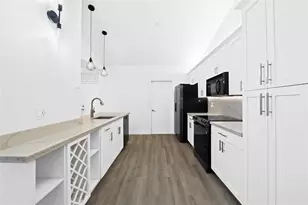 8245 NW 70th St, Tamarac, FL 33321 - Photo 1