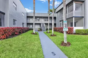 906 Normandy, Delray Beach, FL 33484 - Photo 1