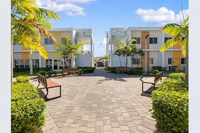 2130 NW 37th Street #Tw, Miami, FL 33142 - Photo 1