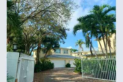 826 SE 4th Court, Deerfield Beach, FL 33441 - Photo 1