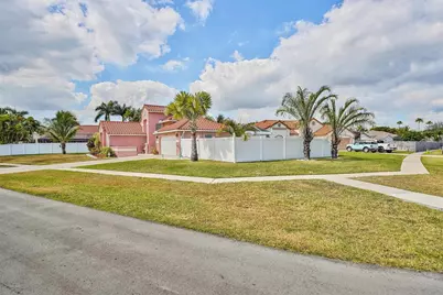 26 Dogwood Circle, Boynton Beach, FL 33436 - Photo 1