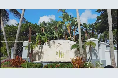 165 NW 96th Te #3306, Pembroke Pines, FL 33024 - Photo 1