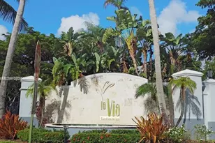 165 NW 96th Te, Pembroke Pines, FL 33024 - Photo 1