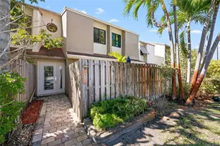 340 City View Dr, Fort Lauderdale, FL 33311 - Photo 1