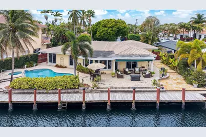 2108 NE 18th Avenue, Wilton Manors, FL 33305 - Photo 1