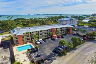 701 N Indian River Dr, Fort Pierce, FL 34950 - Photo 1