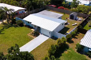 4142 NE Robin Ct, Jensen Beach, FL 34957 - Photo 1