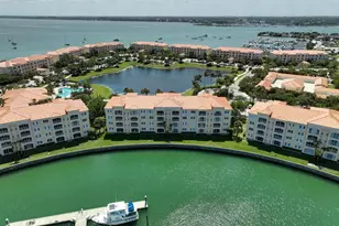 13 Harbour Isle Dr W, Fort Pierce, FL 34949 - Photo 1