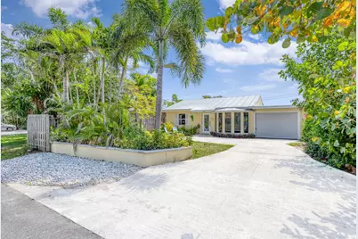 1940 Doffer Lane, North Palm Beach, FL 33408 - Photo 1