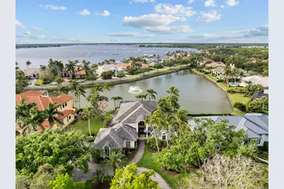 560 SW Bay Pointe Circle, Palm City, FL 34990 - Photo 1