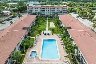 250 NE 20th St, Boca Raton, FL 33431 - Photo 1