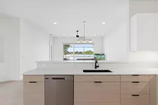 154 Berenger Walk, Royal Palm Beach, FL 33414 - Photo 10