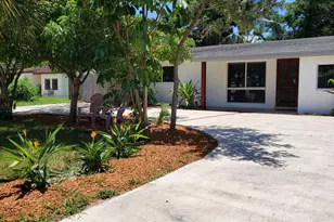 170 NW 7th St, Boca Raton, FL 33432 - Photo 1