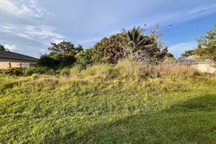 2189 SE Gaslight St, Port Saint Lucie, FL 34952 - Photo 1