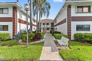 15451 Pembridge Dr, Delray Beach, FL 33484 - Photo 1