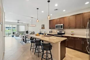 524 SW Glen Crest Way, Stuart, FL 34997 - Photo 1