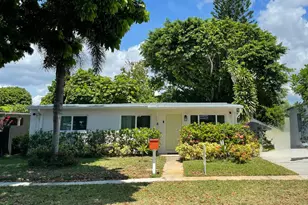 5523 Columbus Rd, West Palm Beach, FL 33405 - Photo 1