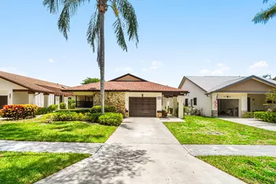 4932 Boxwood Circle, Boynton Beach, FL 33436 - Photo 1