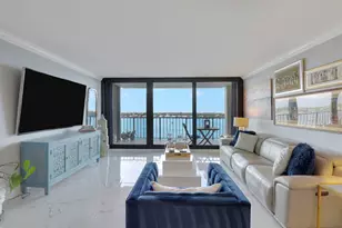 130 Lakeshore Dr, North Palm Beach, FL 33408 - Photo 1