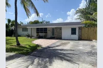 124 SE 11th Street, Deerfield Beach, FL 33441 - Photo 1