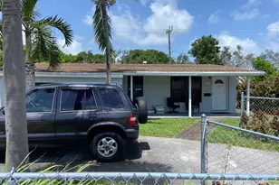 520 SW 15th Terrace, Delray Beach, FL 33444 - Photo 1