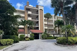 955 Egret Cir, Delray Beach, FL 33444 - Photo 1