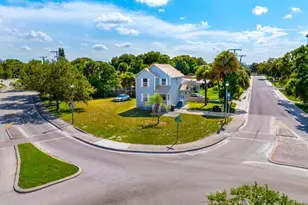 901 Ohio Ave, Fort Pierce, FL 34950 - Photo 1