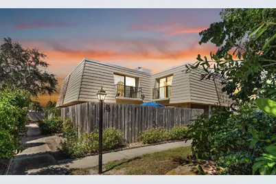 1170 6th Avenue #6d, Vero Beach, FL 32960 - Photo 1