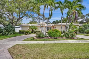 645 SW 5th St, Boca Raton, FL 33486 - Photo 1