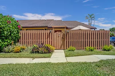264 Springdale Circle, Lake Worth Beach, FL 33461 - Photo 1