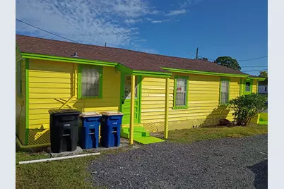 713 N 19th Street, Fort Pierce, FL 34950 - Photo 1