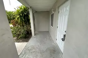 920 N Haverhill Rd, Haverhill, FL 33415 - Photo 1