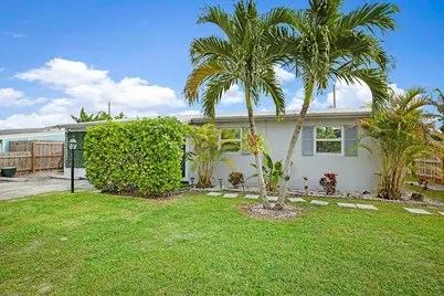9278 Bloomfield Drive, Palm Beach Gardens, FL 33410 - Photo 1