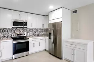 700 Waterside Dr, Hypoluxo, FL 33462 - Photo 1