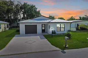 10 Santa Maria Ct, Port Saint Lucie, FL 34952 - Photo 1