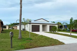 44 Silver Oak Dr, Port Saint Lucie, FL 34952 - Photo 1
