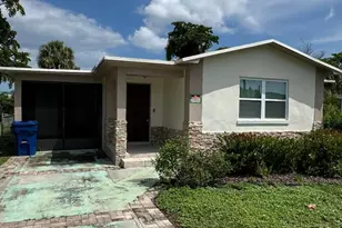 718 W 10th Street St, Riviera Beach, FL 33404 - Photo 1