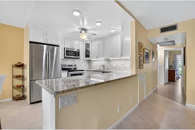 1049 Wolverton C, Boca Raton, FL 33434 - Photo 1
