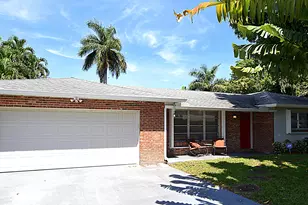 915 SW 27th Way, Boynton Beach, FL 33435 - Photo 1
